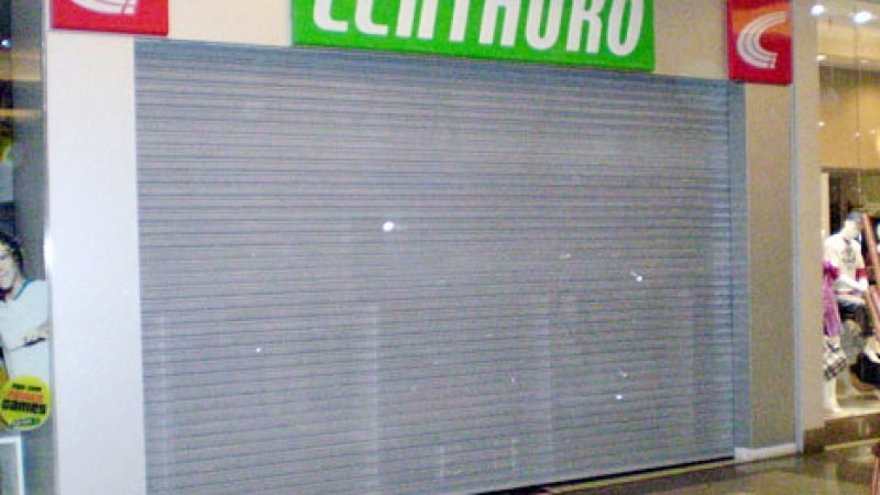 Porta de Aço de Enrolar Automática - Favaretto Portas - porta de loja automatica